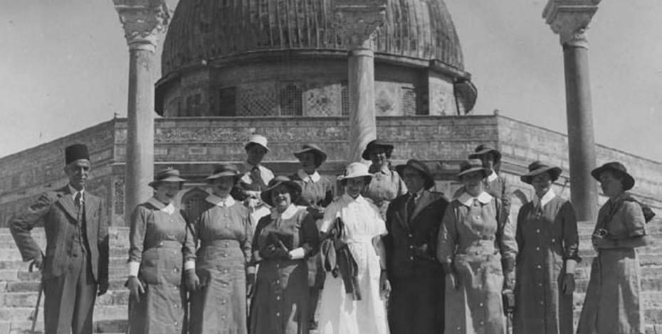 Battle for prominence during wartime